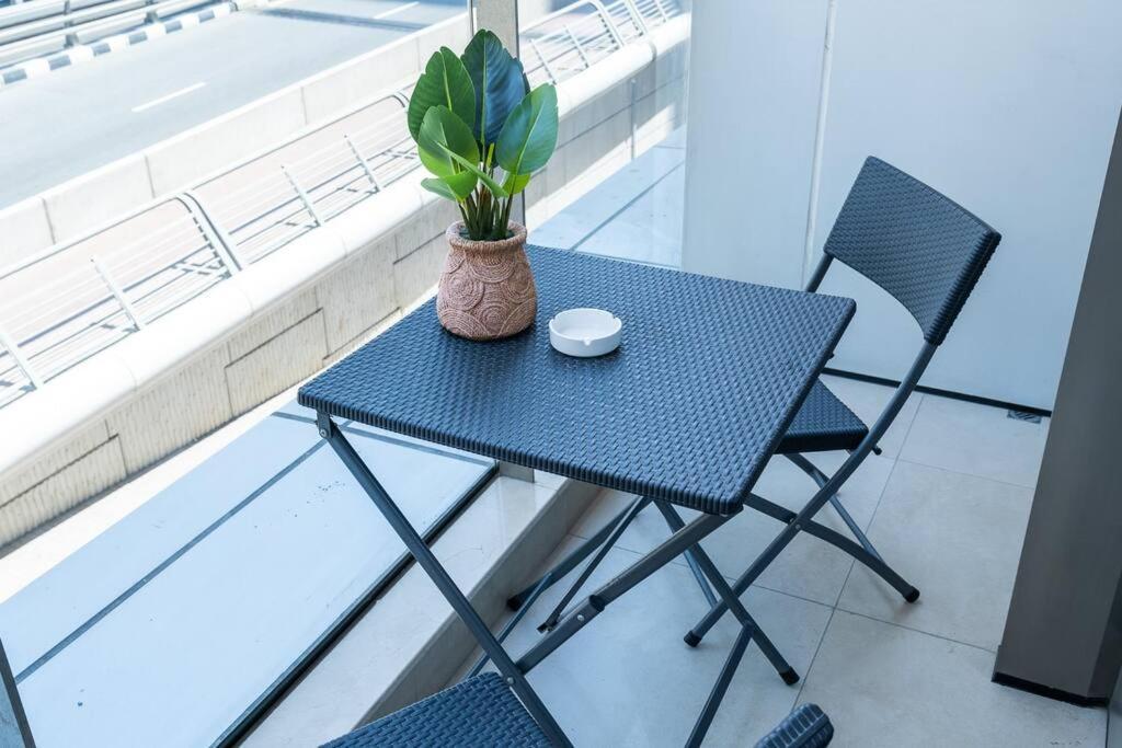 Apartment Marina Dreams With A Tropical Twist Dubai