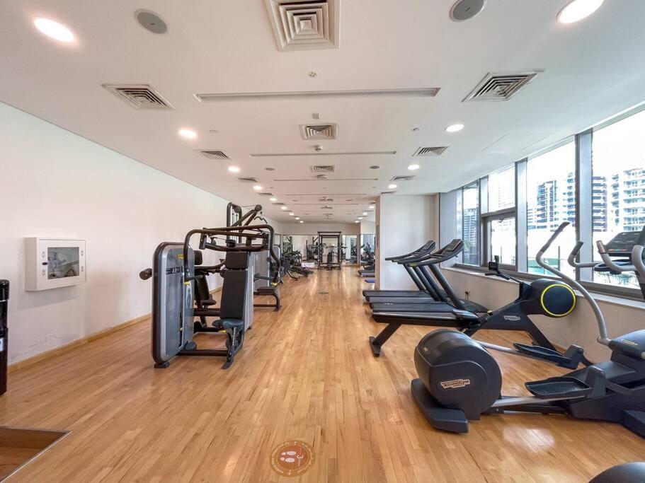 Apartment Marina Dreams With A Tropical Twist Dubai